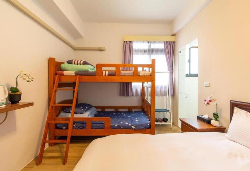 اتاق استاندارد چهار تخته, Jinguann B&b