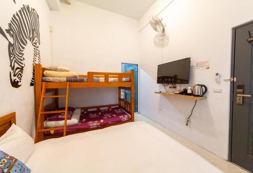اتاق استاندارد چهار تخته, Jinguann B&b