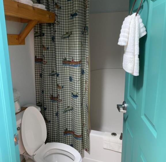 غرفة قياسية, Camp Mack, A Guy Harvey Lodge