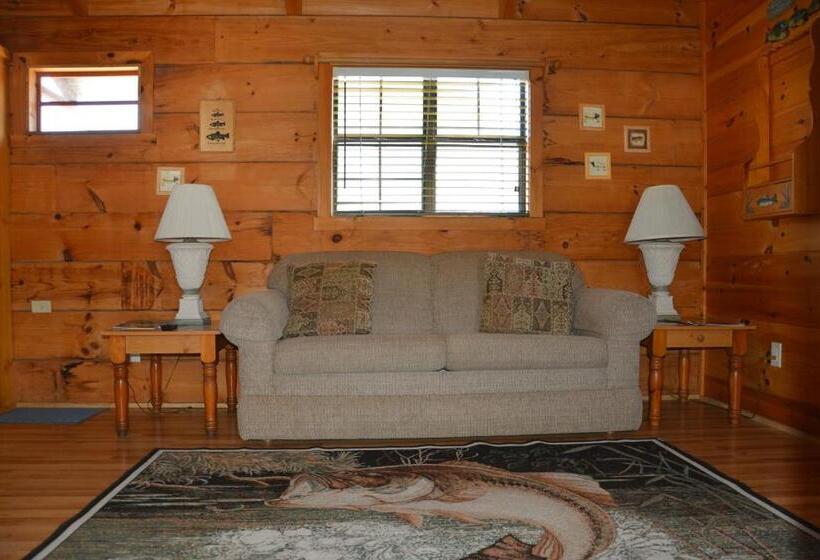 Бунгало Стандарт, Camp Mack, A Guy Harvey Lodge