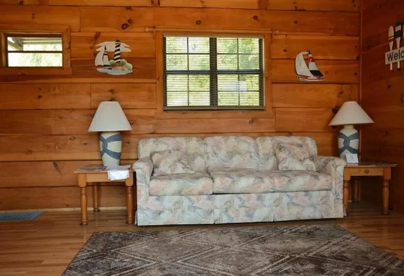 デラックスバンガロー, Camp Mack, A Guy Harvey Lodge
