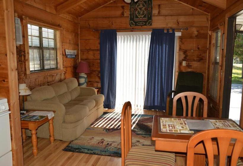 Бунгало Стандарт, Camp Mack, A Guy Harvey Lodge