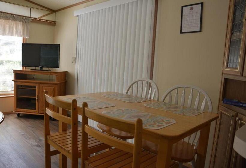 بنجلو قياسى, Camp Mack, A Guy Harvey Lodge