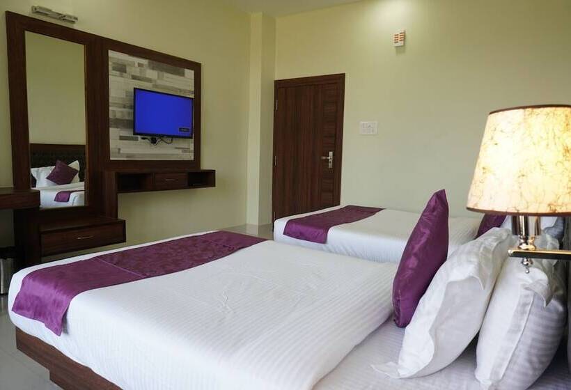 اتاق لوکس, Pemaling Lords Eco Inn Guwahati