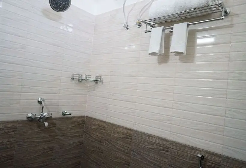 デラックスルーム, Pemaling Lords Eco Inn Guwahati