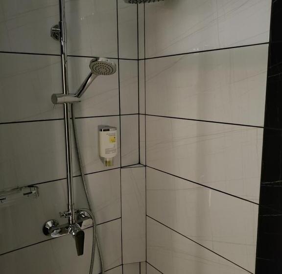 آپارتمان 1 خوابه با تراس, Rhombus