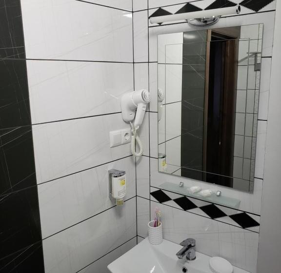 آپارتمان 1 خوابه با تراس, Rhombus