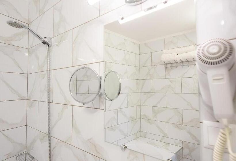 سوییت جونیور با بالکن, Rhombus