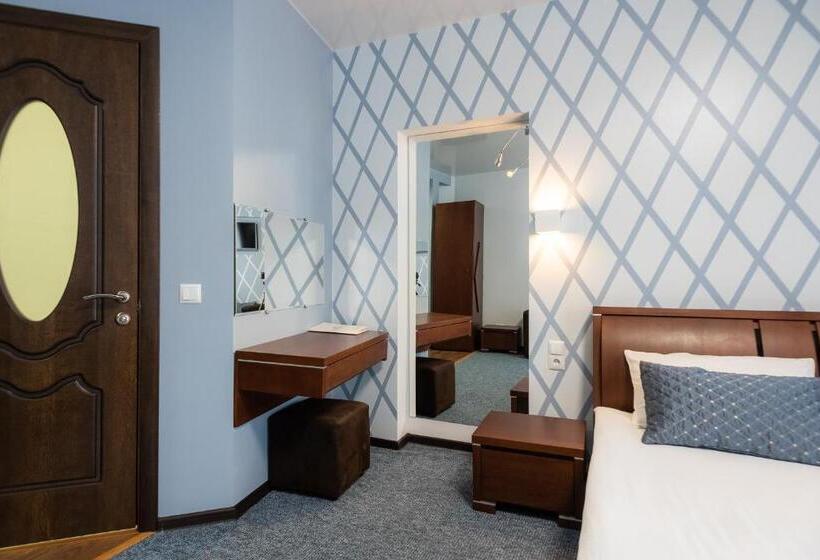 سوییت جونیور با بالکن, Rhombus