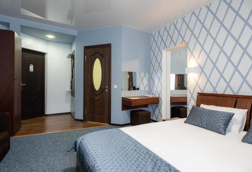 سوییت جونیور با بالکن, Rhombus