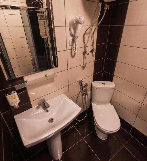 سوئیت با بالکن, Rhombus