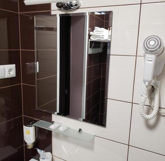 سوئیت با بالکن, Rhombus