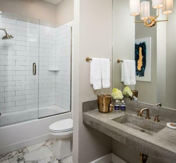 キングサイズベッドのスタンダードルーム, The Stricklin Hotel Florence