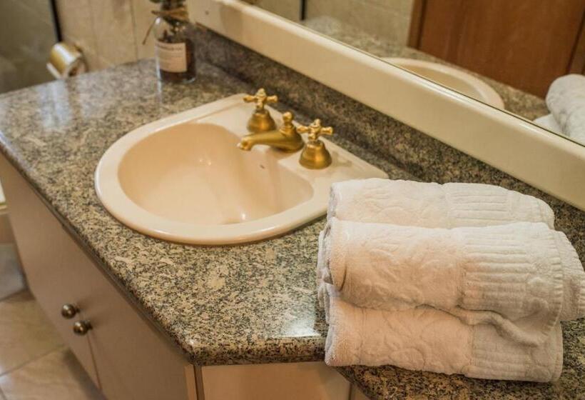 Семейный Номер, Rogai Hotel Pousada