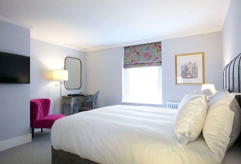 חדר סופריור, Eight