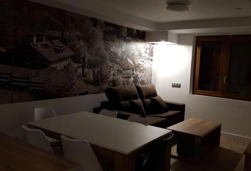 ３ベッドルームアパートメント, Aldeas De Ezcaray