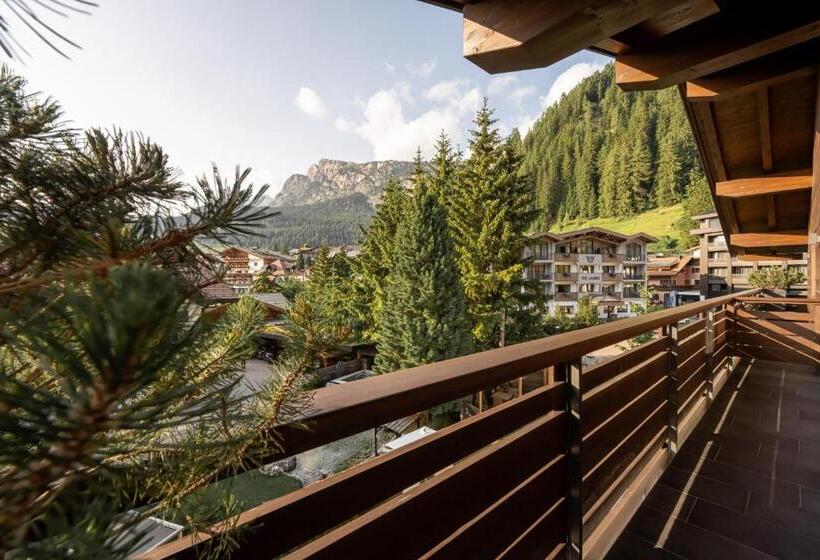 Номер Deluxe с Балконом, Arya Alpine Lodge