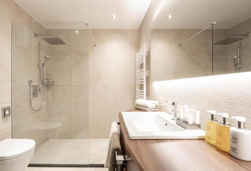 Номер Deluxe с Балконом, Arya Alpine Lodge