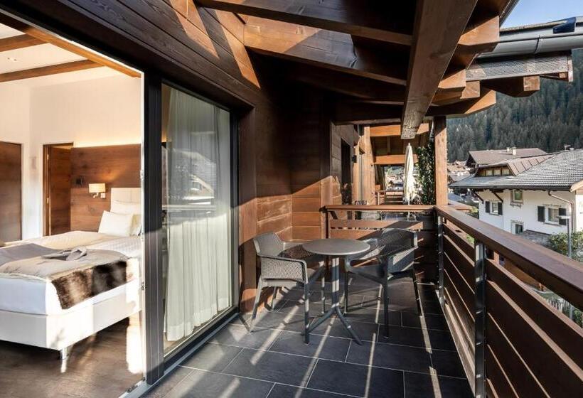 Номер Deluxe с Балконом, Arya Alpine Lodge