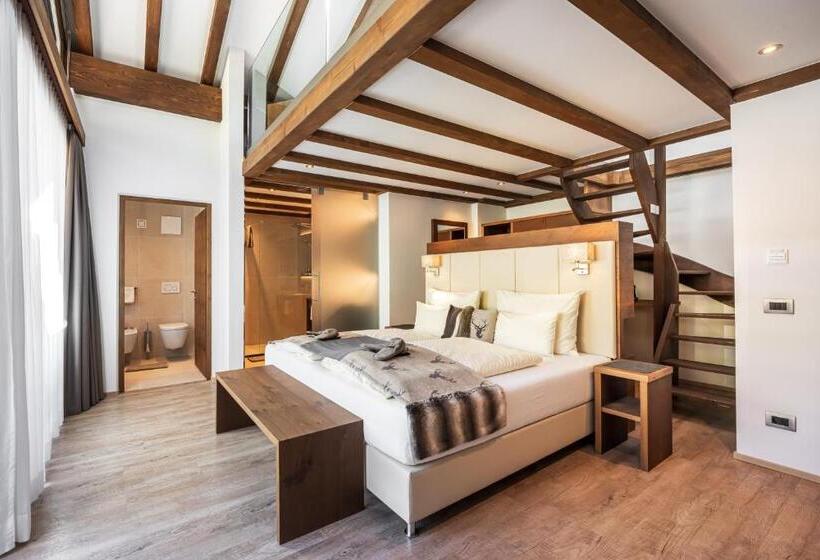 Полулюкс, Arya Alpine Lodge