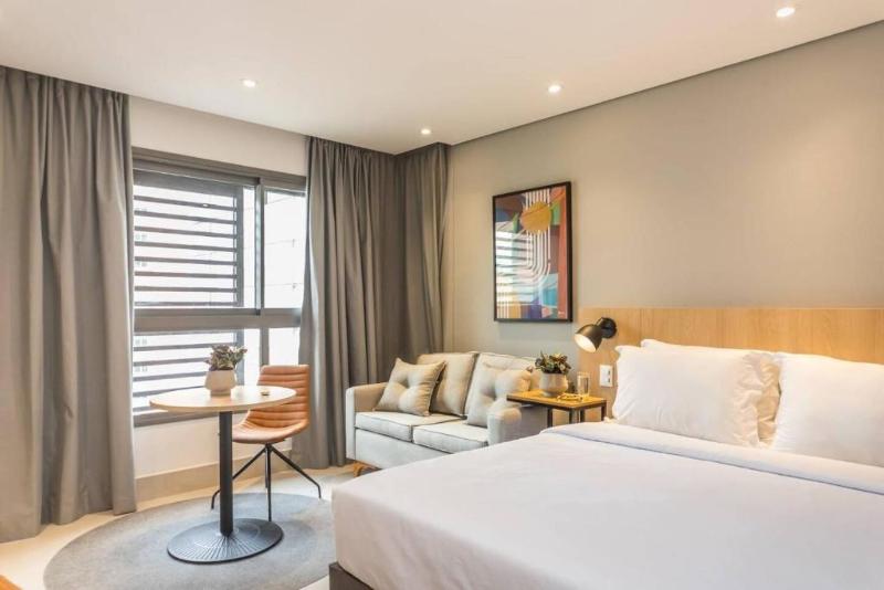 اتاق خانوادگی, King Lo Tung