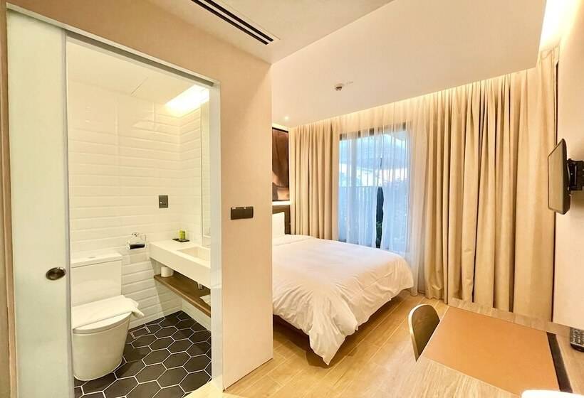 اتاق سوپریور, A Hotel Bugis