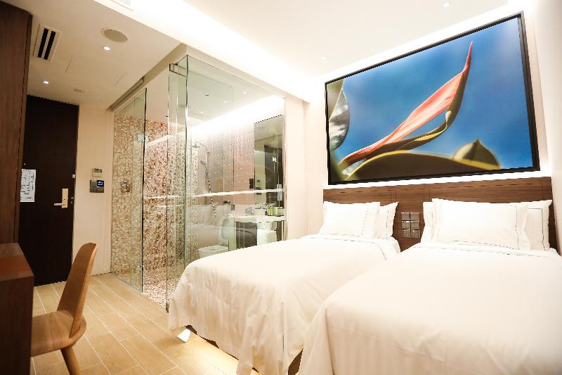 اتاق لوکس, A Hotel Bugis