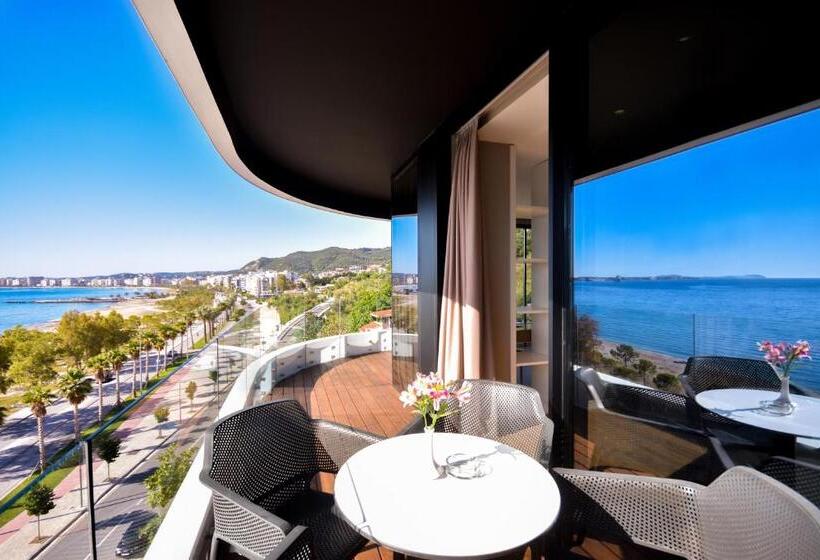 סוויטת דלוקס נוף לים, Yacht