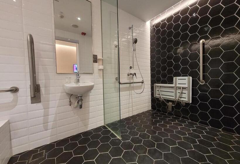 اتاق لوکس یک تخته, A Hotel Bugis