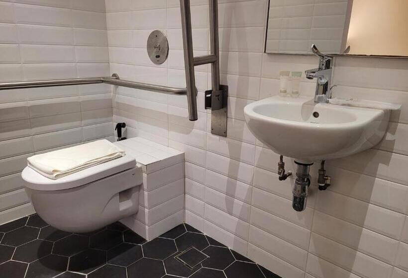 اتاق لوکس یک تخته, A Hotel Bugis