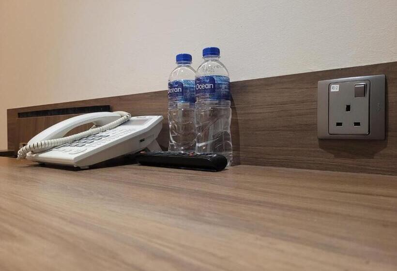 اتاق سوپریور با تخت بزرگ, A Hotel Bugis