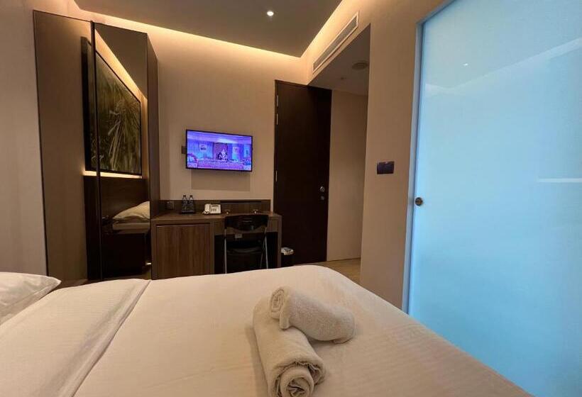 اتاق سوپریور, A Hotel Bugis