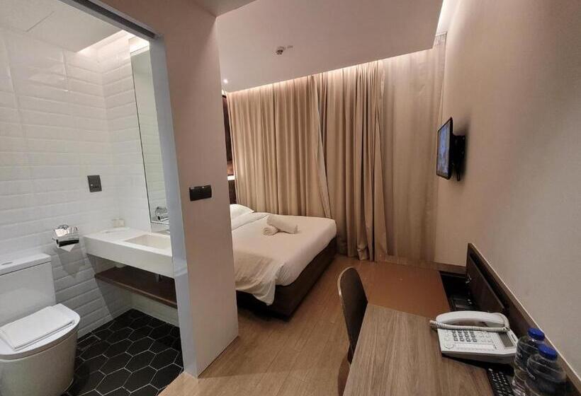 اتاق سوپریور, A Hotel Bugis