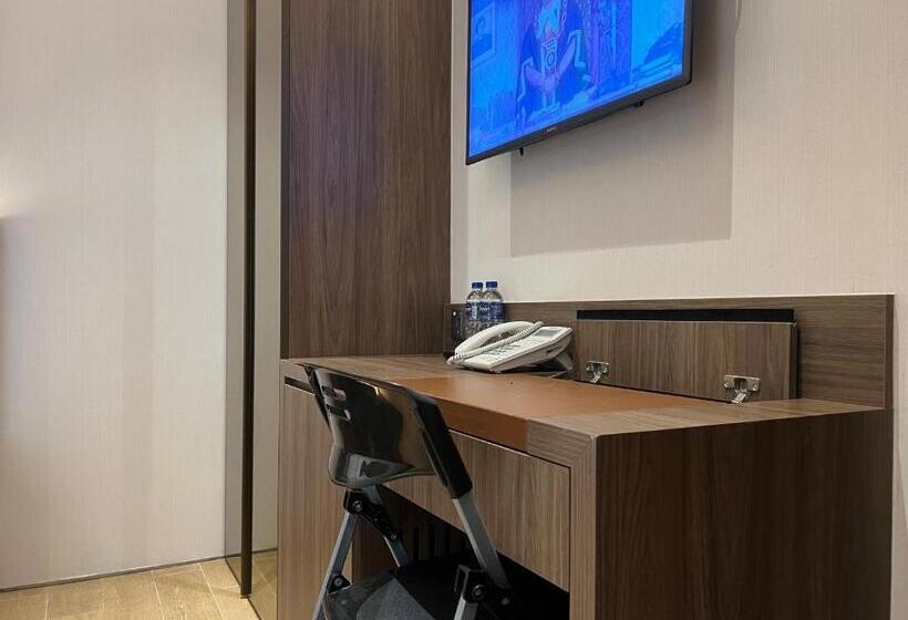 اتاق سوپریور, A Hotel Bugis