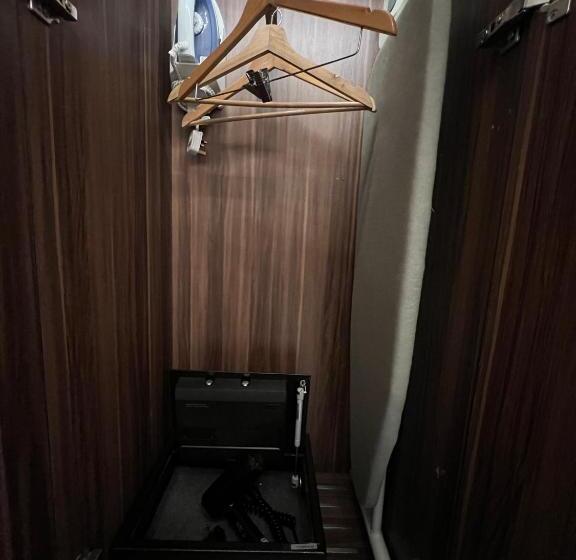 اتاق استاندارد, A Hotel Bugis