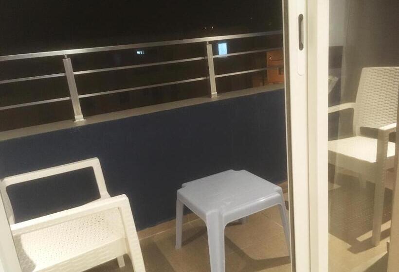 آپارتمان 1 خوابه با بالکن, London House