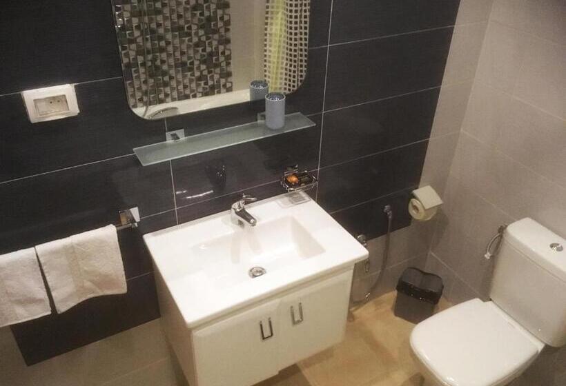 آپارتمان 1 خوابه با بالکن, London House