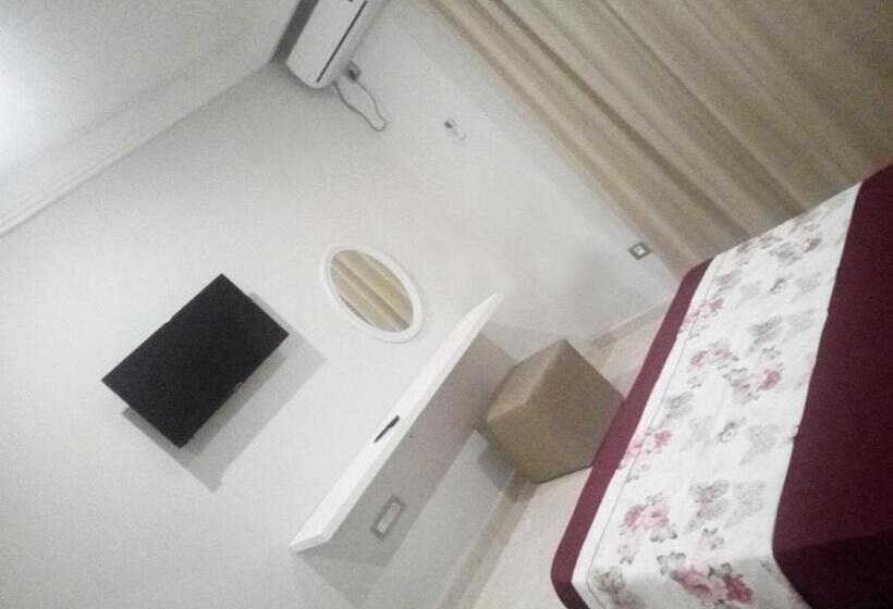 آپارتمان 1 خوابه با بالکن, London House