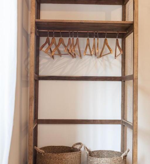 اتاق استاندارد, The Old Seaman Bed & Breakfast