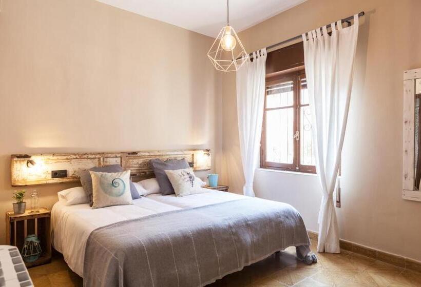 اتاق استاندارد, The Old Seaman Bed & Breakfast