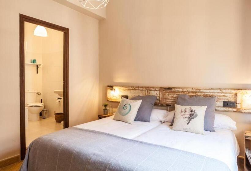 اتاق استاندارد, The Old Seaman Bed & Breakfast