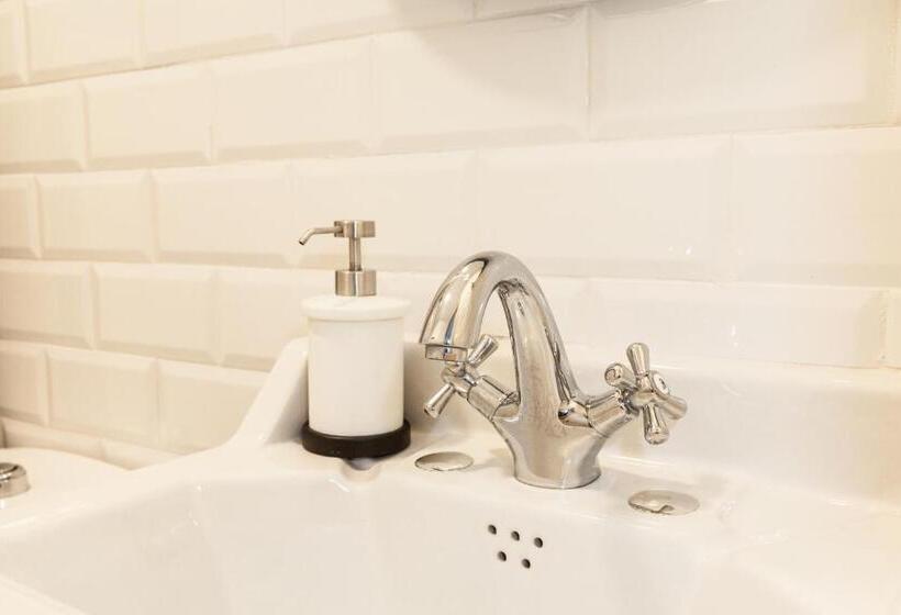 Standard room with outdoor bath, The Old Seaman Bed & Breakfast