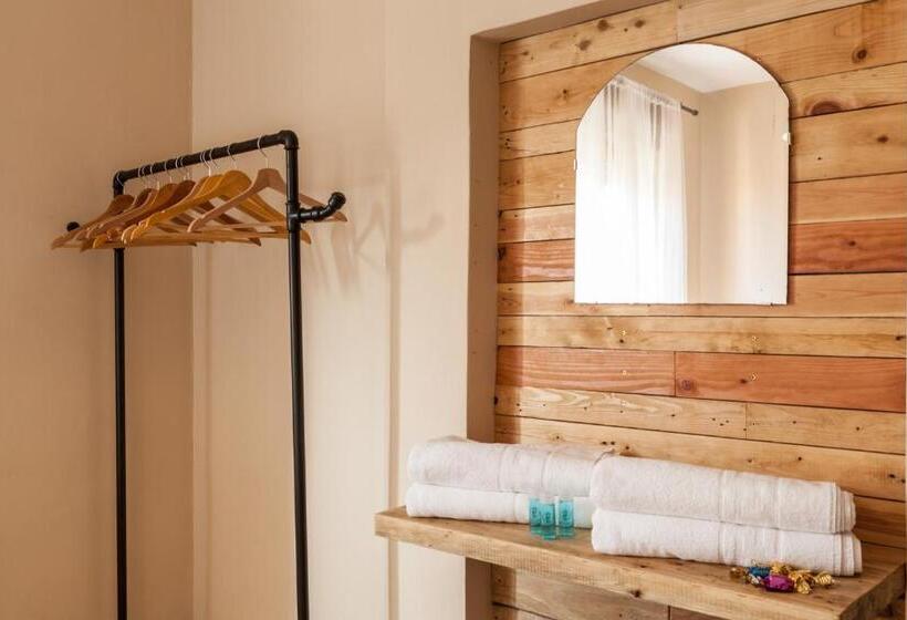 Standard room with outdoor bath, The Old Seaman Bed & Breakfast