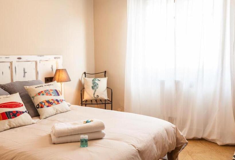 اتاق خانوادگی, The Old Seaman Bed & Breakfast