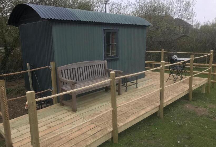 Standard-huone, The Hut