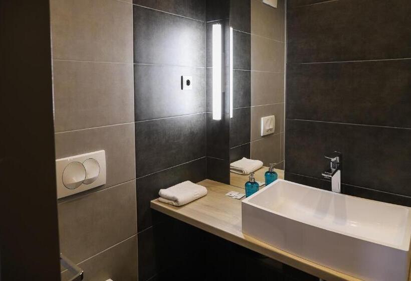 스탠다드 룸, Várda Sport