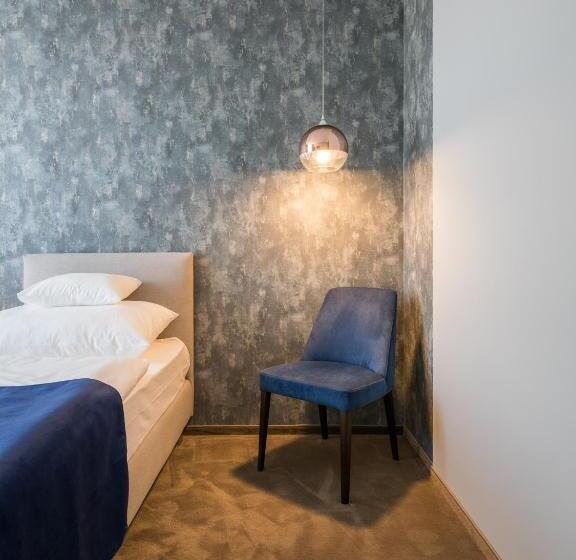 발코니 디럭스 룸, Várda Sport