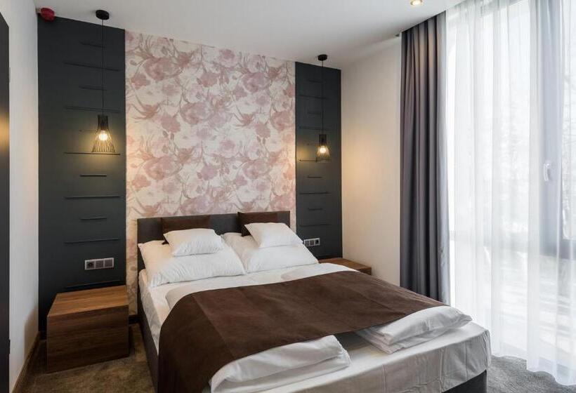 침실 1개 아파트, Várda Sport