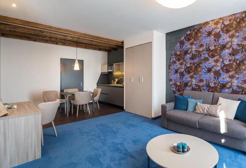 침실 1개 아파트, Várda Sport