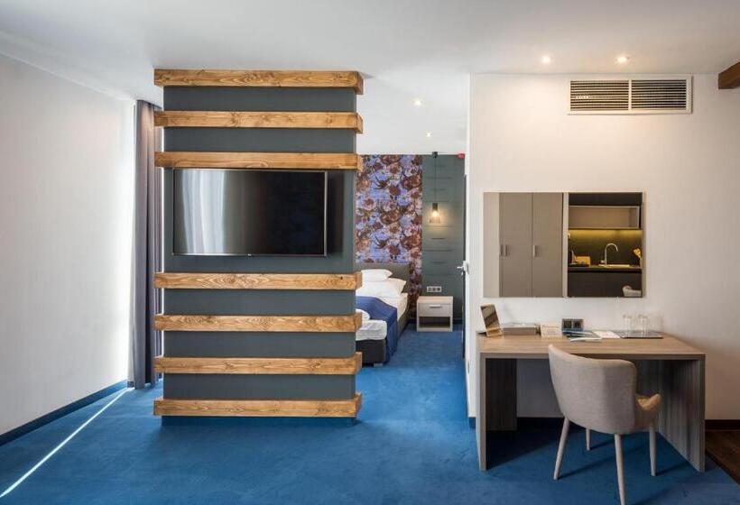 침실 1개 아파트, Várda Sport